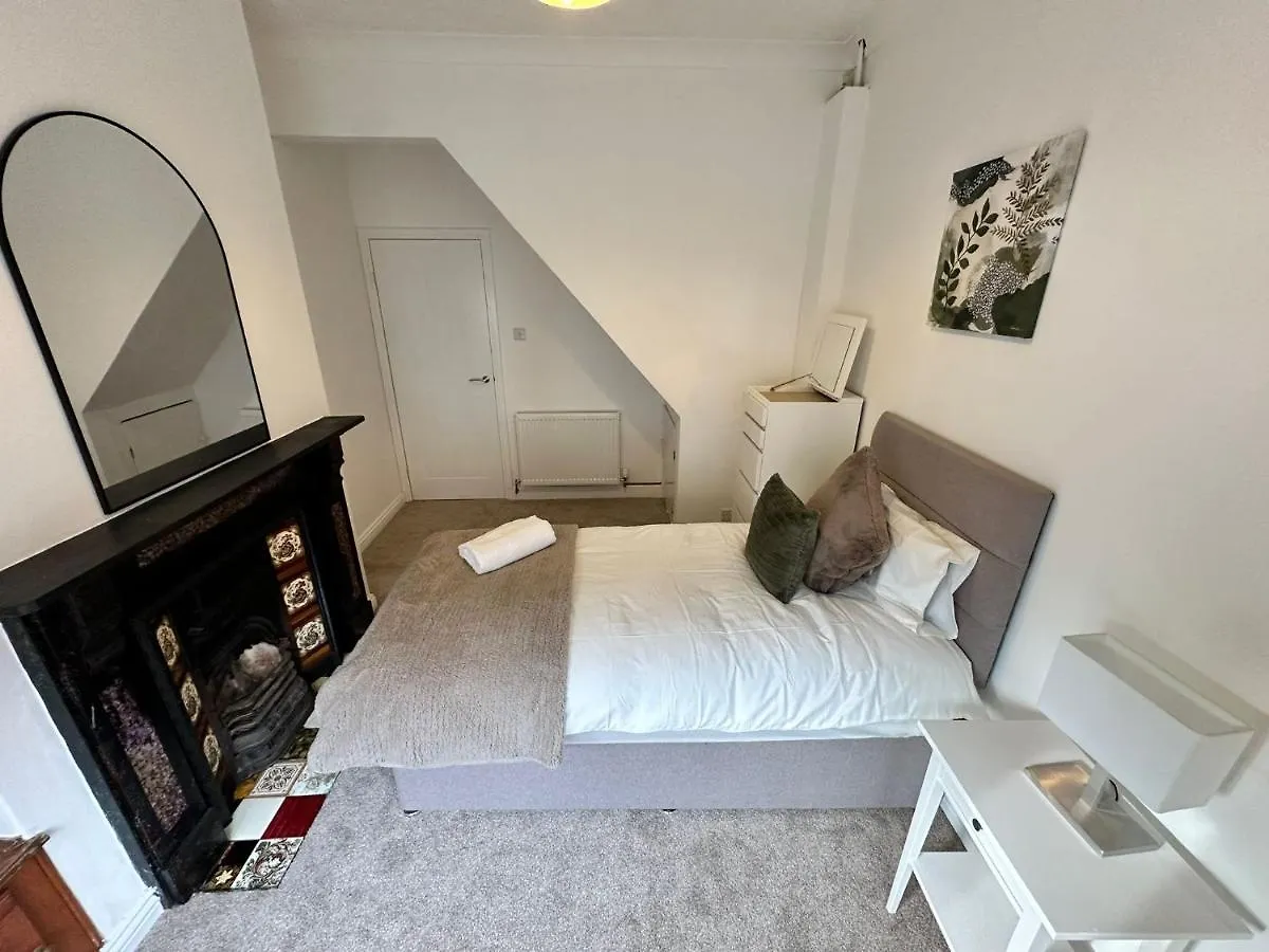 בית נופש 4 Bed 3 Bedroom Home Near Middlesbrough Centre בריטניה